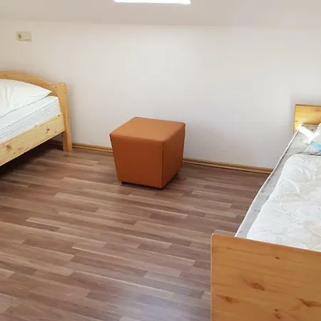 2 Apartamento *